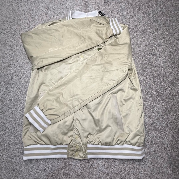 NWT Men’s Primitive Skateboarding Beige Satin Bomber Jacket Size Large L - Picture 10 of 14